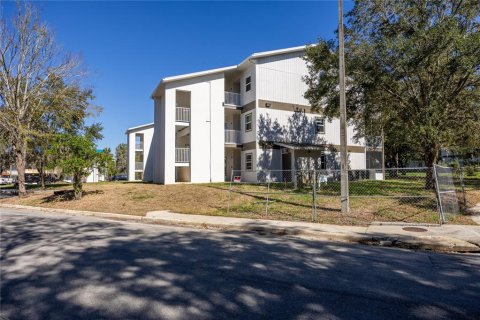 Condo in Gainesville, Florida, 2 bedrooms  № 1720115 - photo 2