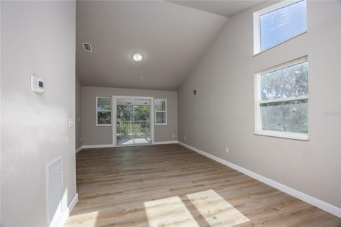 Condo in Gainesville, Florida, 2 bedrooms  № 1720115 - photo 6