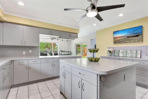 Villa ou maison à vendre à Davie, Floride: 4 chambres, 279.08 m2 № 1821530 - photo 17