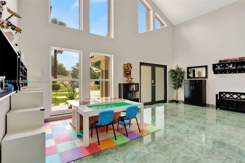 Villa ou maison à vendre à Davie, Floride: 4 chambres, 279.08 m2 № 1821530 - photo 10