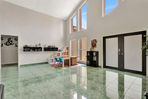 Villa ou maison à vendre à Davie, Floride: 4 chambres, 279.08 m2 № 1821530 - photo 6