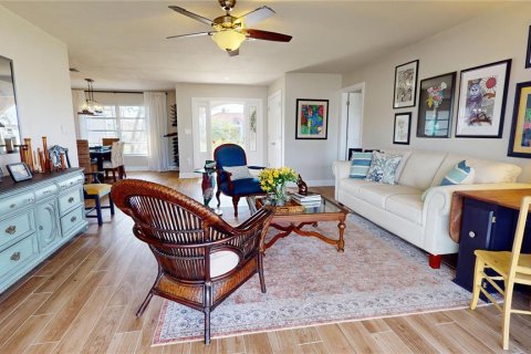 House in Punta Gorda, Florida 2 bedrooms, 167.87 sq.m. № 1544586 - photo 6
