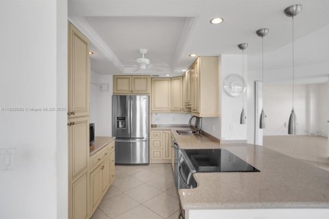 Condo in Pompano Beach, Florida, 3 bedrooms  № 1830596 - photo 14