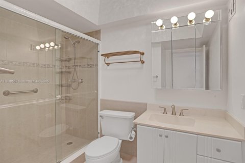 Condo in Pompano Beach, Florida, 3 bedrooms  № 1830596 - photo 24