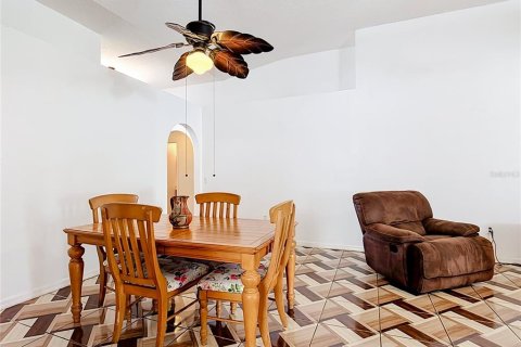 Villa ou maison à vendre à Kissimmee, Floride: 4 chambres, 174.1 m2 № 2437163 - photo 11