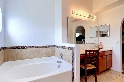 Villa ou maison à vendre à Kissimmee, Floride: 4 chambres, 174.1 m2 № 2437163 - photo 25
