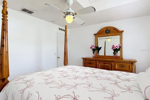 Villa ou maison à vendre à Kissimmee, Floride: 4 chambres, 174.1 m2 № 2437163 - photo 30