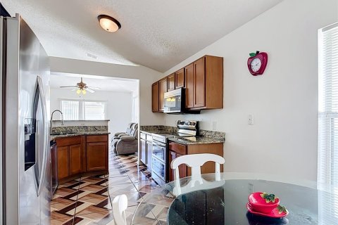 Villa ou maison à vendre à Kissimmee, Floride: 4 chambres, 174.1 m2 № 2437163 - photo 19