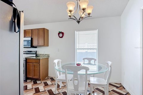 Villa ou maison à vendre à Kissimmee, Floride: 4 chambres, 174.1 m2 № 2437163 - photo 17