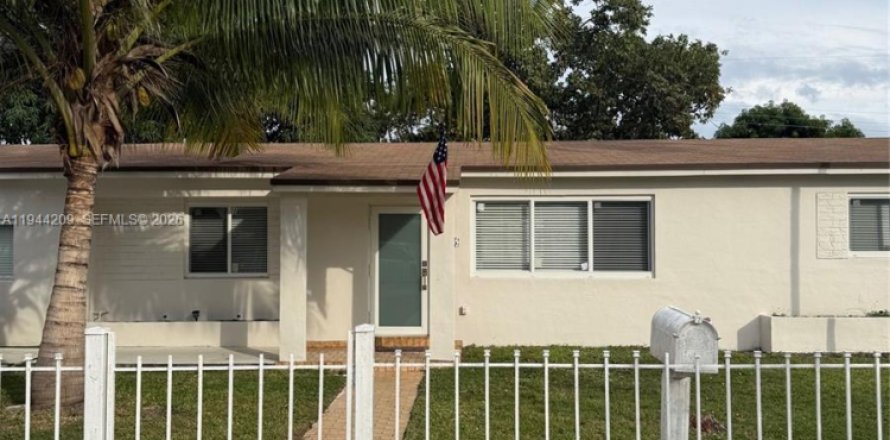 Дом в Хайалиа, Флорида 3 спальни, 175.03м2 № 2006141