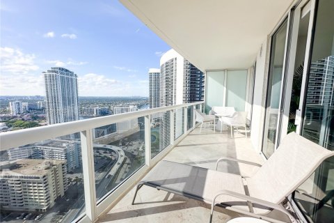 Appartement à louer à Hallandale Beach, Floride: 3 chambres, 145.95 m2 № 2018987 - photo 13