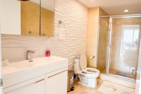 Appartement à louer à Hallandale Beach, Floride: 3 chambres, 145.95 m2 № 2018987 - photo 25