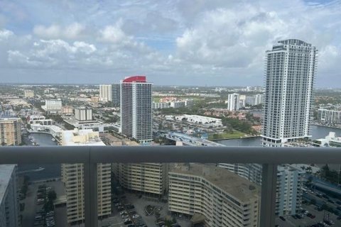 Appartement à louer à Hallandale Beach, Floride: 3 chambres, 145.95 m2 № 2018987 - photo 15
