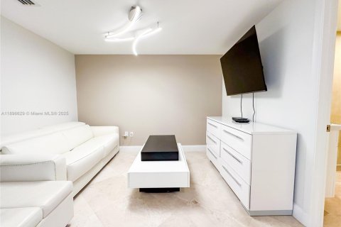 Appartement à louer à Hallandale Beach, Floride: 3 chambres, 145.95 m2 № 2018987 - photo 27