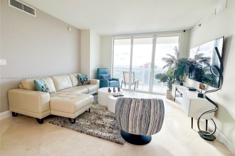 Appartement à louer à Hallandale Beach, Floride: 3 chambres, 145.95 m2 № 2018987 - photo 3