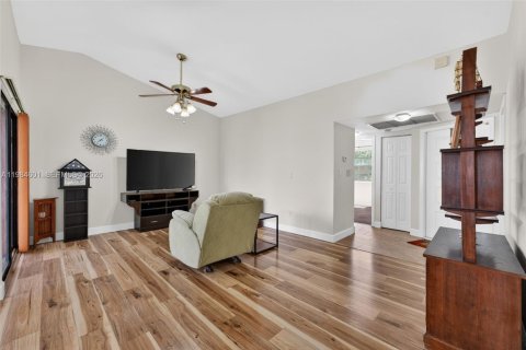 Купить кондоминиум в Хомстед, Флорида 3 спальни, 111.02м2, № 2045764 - фото 5