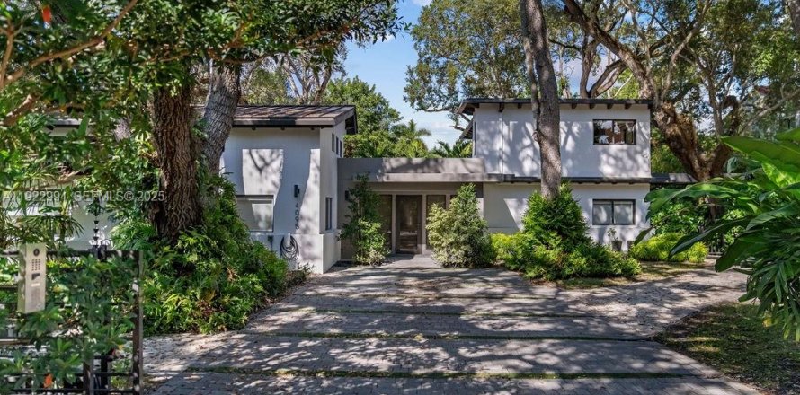 Villa ou maison à Miami, Floride 5 chambres, 305.28 m2 № 2003163