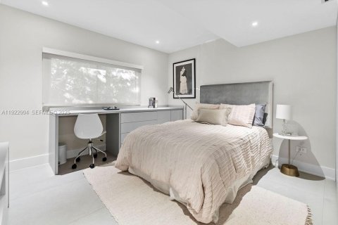 Villa ou maison à vendre à Miami, Floride: 5 chambres, 305.28 m2 № 2003163 - photo 27