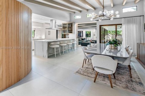 Villa ou maison à vendre à Miami, Floride: 5 chambres, 305.28 m2 № 2003163 - photo 6