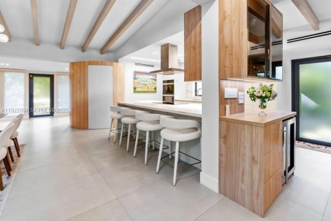 Villa ou maison à vendre à Miami, Floride: 5 chambres, 305.28 m2 № 2003163 - photo 18