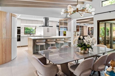 Villa ou maison à vendre à Miami, Floride: 5 chambres, 305.28 m2 № 2003163 - photo 4