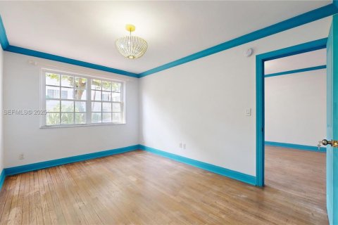 Купить виллу или дом в Майами-Бич, Флорида 1 спальня, 60.39м2, № 1976372 - фото 14