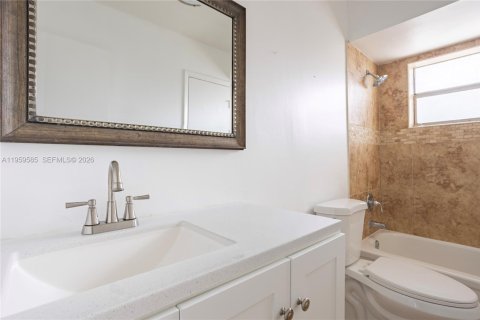 Снять в аренду кондоминиум в Лодердейл-Лейкс, Флорида 1 спальня, 63.55м2, № 2027626 - фото 11