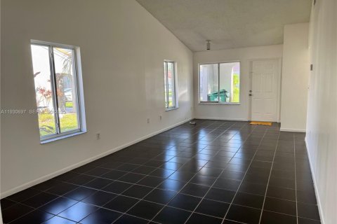 Touwnhouse à louer à Miami, Floride: 2 chambres, 93.83 m2 № 1989462 - photo 9