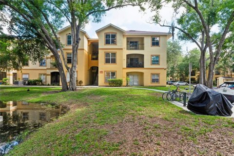 Condo in Tampa, Florida, 3 bedrooms № 2157343 - photo 2