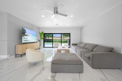 Casa en venta en North Miami Beach, Florida, 4 dormitorios, 190.64 m2 № 1865602 - foto 21