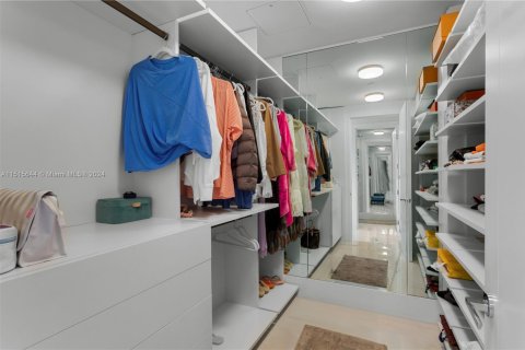 Condo in Sunny Isles Beach, Florida, 3 bedrooms  № 1607058 - photo 23