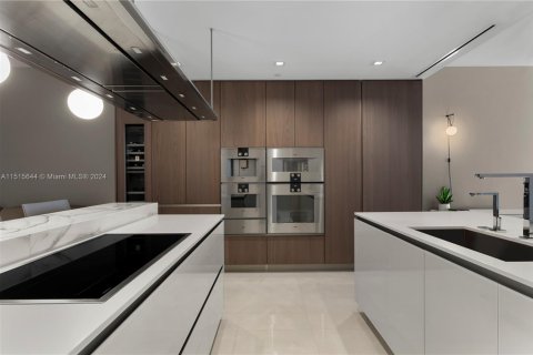Condo in Sunny Isles Beach, Florida, 3 bedrooms  № 1607058 - photo 13