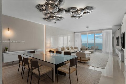 Condo in Sunny Isles Beach, Florida, 3 bedrooms  № 1607058 - photo 1