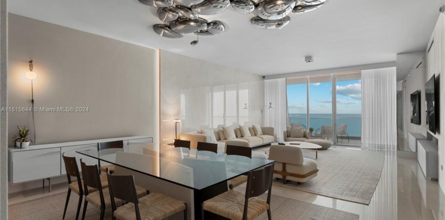 Condo in Sunny Isles Beach, Florida, 3 bedrooms  № 1607058