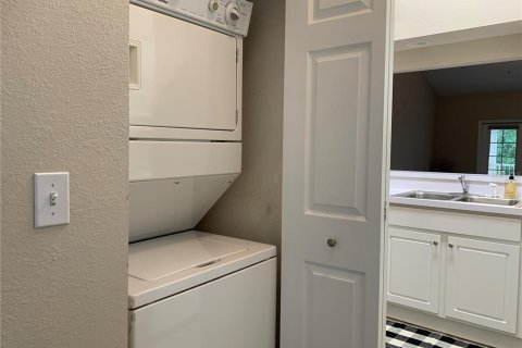 Condo in Gainesville, Florida, 1 bedroom  № 1824192 - photo 14