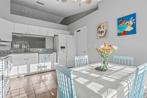 Villa ou maison à vendre à Lakeland, Floride: 3 chambres, 136.29 m2 № 2297083 - photo 4