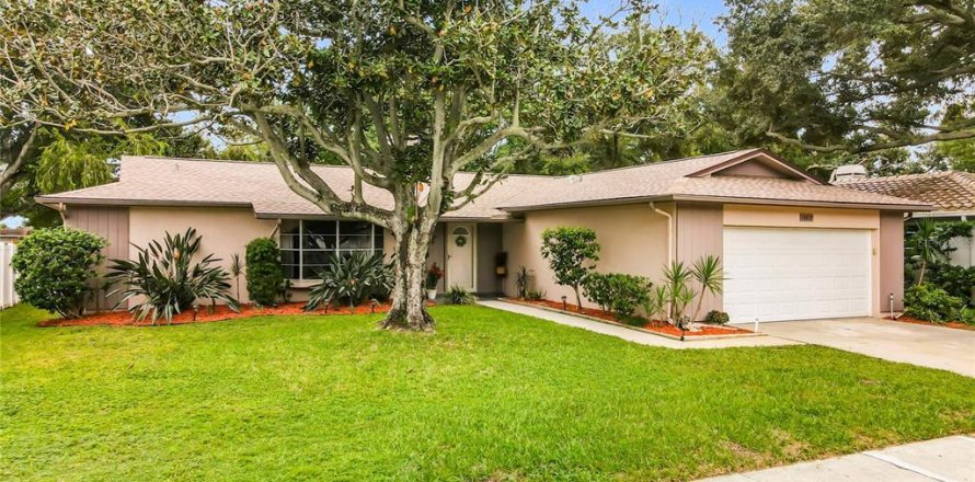 Villa ou maison à Seminole, Floride 3 chambres, 155.61 m2 № 2405589