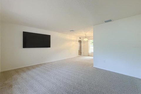 Villa ou maison à vendre à Seminole, Floride: 3 chambres, 155.61 m2 № 2405589 - photo 5