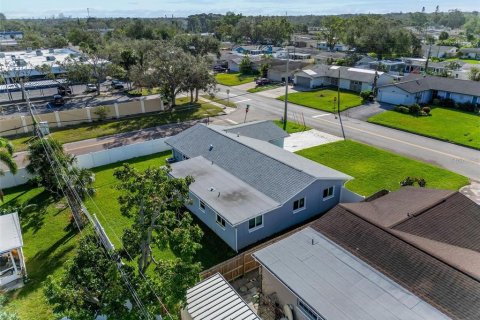 Casa en venta en Saint Petersburg, Florida, 4 dormitorios, 165.09 m2 № 1857734 - foto 19