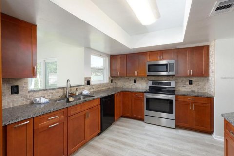 Casa en venta en Saint Petersburg, Florida, 4 dormitorios, 165.09 m2 № 1857734 - foto 10