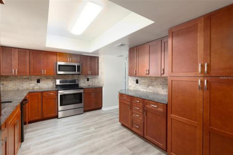 Casa en venta en Saint Petersburg, Florida, 4 dormitorios, 165.09 m2 № 1857734 - foto 9