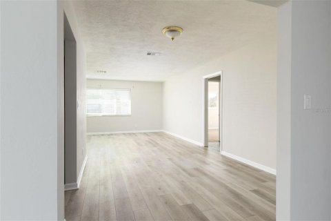 Casa en venta en Saint Petersburg, Florida, 4 dormitorios, 165.09 m2 № 1857734 - foto 7