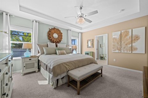 Casa en venta en Cape Coral, Florida, 3 dormitorios, 192.03 m2 № 2019863 - foto 18