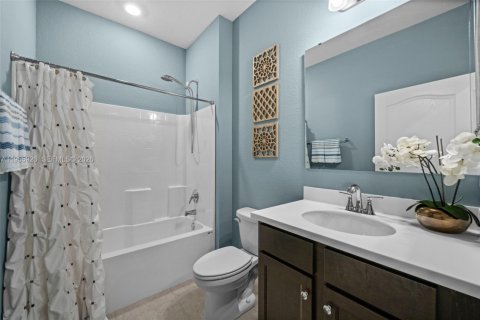 Casa en venta en Cape Coral, Florida, 3 dormitorios, 192.03 m2 № 2019863 - foto 24