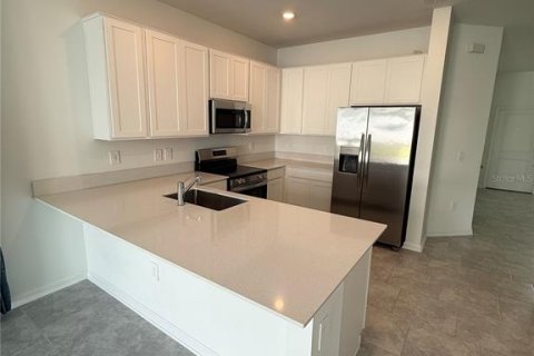 Townhouse in Davenport, Florida 3 bedrooms, 170.94 sq.m. № 1909478 - photo 16