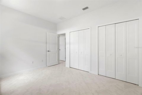 House in Tampa, Florida 3 bedrooms, 159.79 sq.m. № 2368883 - photo 20