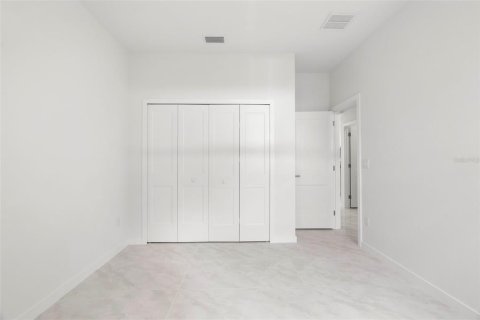 House in Tampa, Florida 3 bedrooms, 159.79 sq.m. № 2368883 - photo 24