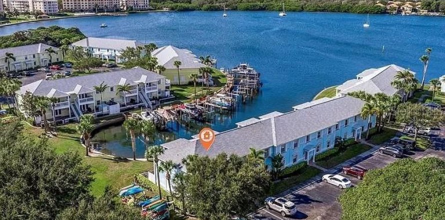Condo à Saint Petersburg, Floride, 2 chambres № 1670805