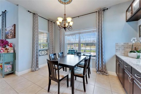 House in Land O' Lakes, Florida 5 bedrooms, 379.23 sq.m. № 1261939 - photo 30