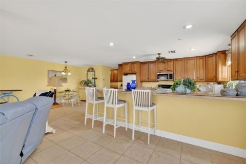 Apartamento en alquiler en Umatilla, Florida, 1 dormitorio, 140.47 m2 № 2215531 - foto 7